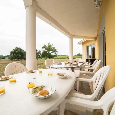Дом отдыха L'horizon Des Chenes - Grand Jardin, Bbq & Table De Ping Pong *